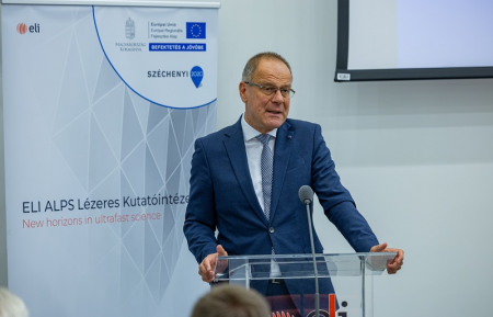 Dr. Navracsics Tibor, területfejlesztési miniszter Dr. Navracsics Tibor, területfejlesztési miniszter