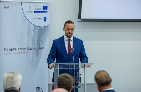 Dr. Greinstetter Balázs, a GINOP Irányító Hatóság vezetője Dr. Greinstetter Balázs, a GINOP Irányító Hatóság vezetője
